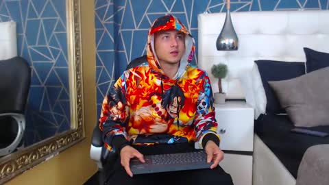 Snapshot of brandoncolee chatting on 01-26-25, 12:22 BrandonCole online show from 01-26-25, 12:22