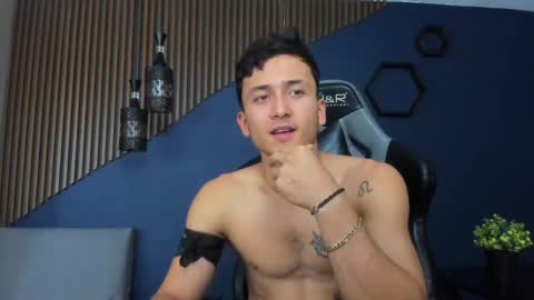 Snapshot of brandoncolee chatting on 02-05-25, 04:14 BrandonCole online show from 02-05-25, 04:14