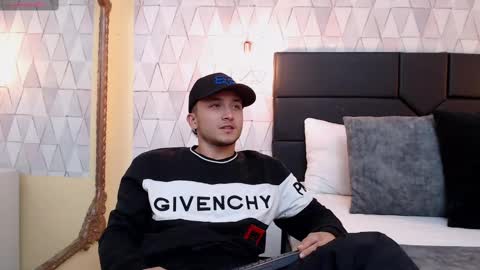 Snapshot of brandoncolee chatting on 02-09-25, 12:41 BrandonCole online show from 02-09-25, 12:41