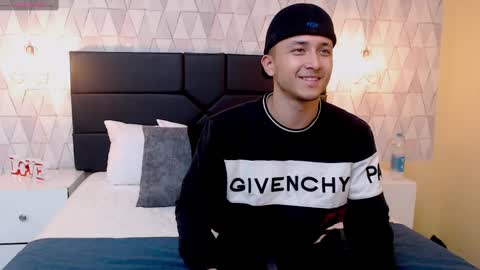 Snapshot of brandoncolee chatting on 02-26-25, 12:25 BrandonCole online show from 02-26-25, 12:25