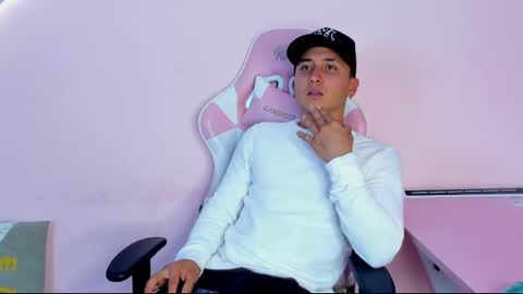 Snapshot of brandoncolee chatting on 01-15-26, 08:23 BrandonCole online show from 01-15-26, 08:23