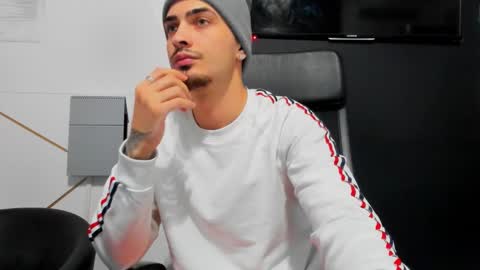 BrandonTateX online show from 12-17-25, 05:08