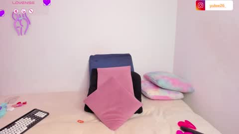 Snapshot of brandy_brow chatting on 11-13-25, 01:48 brandy Independent model online show from 11-13-25, 01:48