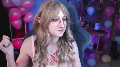 Snapshot of brandy_queen chatting on 02-14-25, 11:20 Aurorabut ur dad just calls me Rory online show from 02-14-25, 11:20