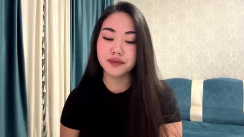 Snapshot of brandysveum chatting on 10-19-25, 03:01 Aypril online show from 10-19-25, 03:01