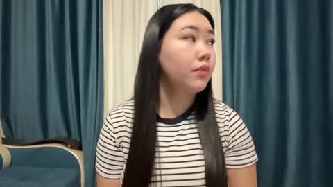 Snapshot of brandysveum chatting on 12-15-25, 11:03 Aypril online show from 12-15-25, 11:03