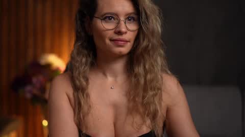 Snapshot of brandywhite chatting on 12-15-24, 04:51 Alex online show from 12-15-24, 04:51