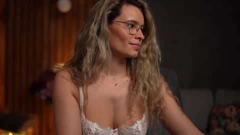 Snapshot of brandywhite chatting on 12-22-24, 08:05 Alex online show from 12-22-24, 08:05