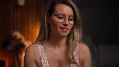 Snapshot of brandywhite chatting on 02-14-25, 04:47 Alex online show from 02-14-25, 04:47