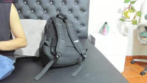   online show from 12-14-25, 10:58