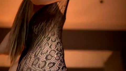 Snapshot of brattyscarlet chatting on 05-27-26, 05:48 Scarlet online show from 05-27-26, 05:48