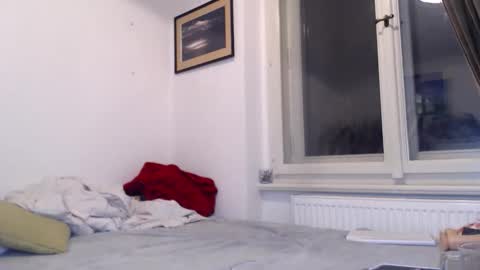 Snapshot of bratzdoll1994 chatting on 12-15-25, 06:01 bratzdoll1994 online show from 12-15-25, 06:01