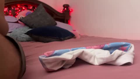 Khate online show from 04-15-26, 03:24