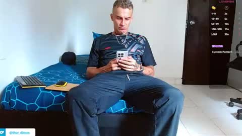 Snapshot of bray_hotboy chatting on 06-28-26, 03:29 Bray Hotboy online show from 06-28-26, 03:29