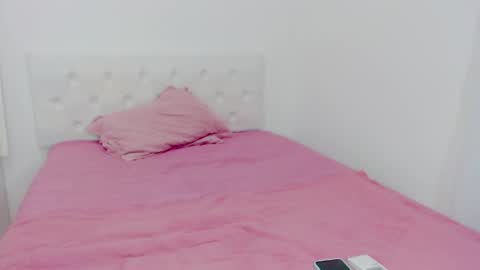 Snapshot of braziliangirl191 chatting on 11-11-25, 01:05 Alice online show from 11-11-25, 01:05