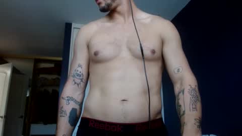 Snapshot of breadcrumbsss chatting on 11-24-25, 09:47 Breadcrumbsss online show from 11-24-25, 09:47