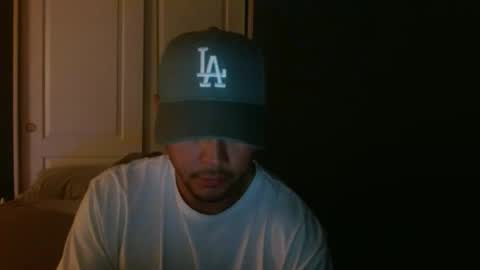 Snapshot of breadcrumbsss chatting on 12-15-25, 08:40 Breadcrumbsss online show from 12-15-25, 08:40