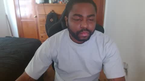 Snapshot of breadw1nnah chatting on 10-13-25, 09:48 Breadw1nnah online show from 10-13-25, 09:48