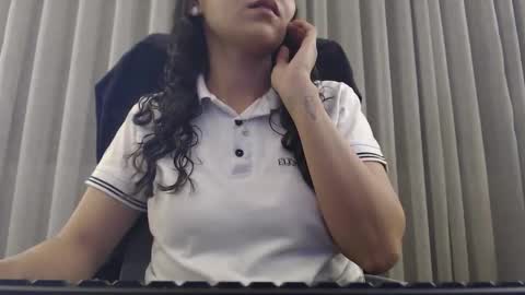 Snapshot of breakfastwithtiffanys chatting on 10-25-25, 12:07 breakfastwithtiffanys online show from 10-25-25, 12:07