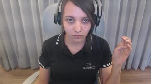 Snapshot of breakfastwithtiffanys chatting on 10-28-25, 08:33 breakfastwithtiffanys online show from 10-28-25, 08:33