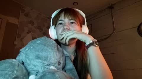 Snapshot of breannedevier chatting on 02-24-26, 10:13 Dina online show from 02-24-26, 10:13