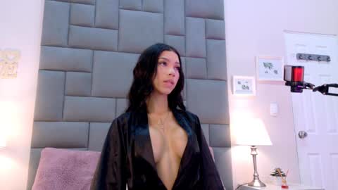 Snapshot of bree_watson chatting on 02-14-25, 02:44 Bree online show from 02-14-25, 02:44