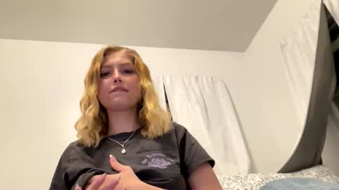 Breezyxlove online show from 04-16-26, 02:23