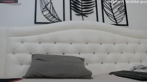 Snapshot of brell_line chatting on 02-09-25, 10:53 Brelland online show from 02-09-25, 10:53