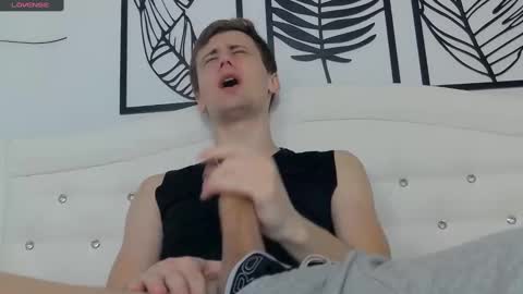 Snapshot of brell_line chatting on 02-15-25, 07:38 Brelland online show from 02-15-25, 07:38