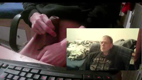 Snapshot of bremer64 chatting on 11-16-25, 08:09 bremer64 online show from 11-16-25, 08:09