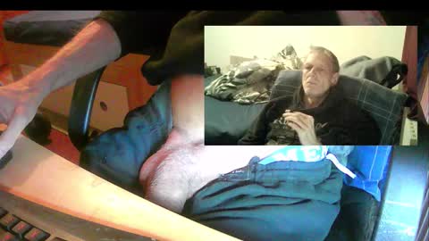 Snapshot of bremer64 chatting on 11-28-25, 05:04 bremer64 online show from 11-28-25, 05:04