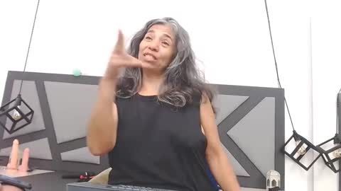 BRENDA VELASQUEZ online show from 09-29-25, 10:25