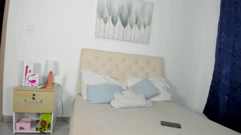 Snapshot of brenda_x_x chatting on 09-10-25, 01:16 Brenda online show from 09-10-25, 01:16