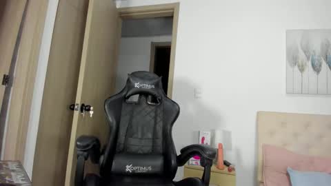 Snapshot of brenda_x_x chatting on 11-05-25, 01:05 Brenda online show from 11-05-25, 01:05