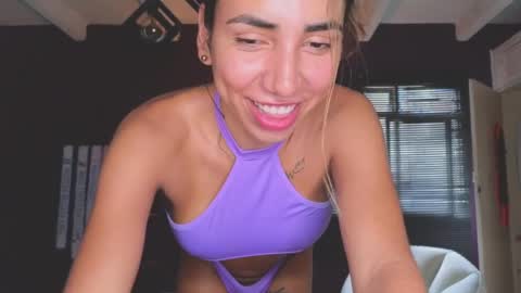 Snapshot of brendaaguerra chatting on 01-07-25, 08:10 brendaaguerra online show from 01-07-25, 08:10