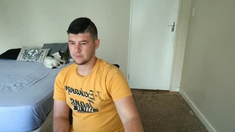 ask me lol online show from 01-10-25, 04:33