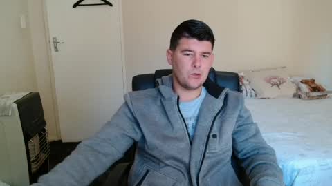Snapshot of brendansexyboy098754 chatting on 05-20-26, 07:14 ask me lol online show from 05-20-26, 07:14