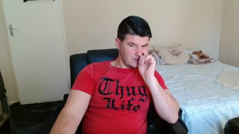 Snapshot of brendansexyboy098754 chatting on 05-25-26, 08:53 ask me lol online show from 05-25-26, 08:53