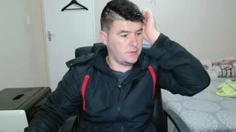 Snapshot of brendansexyboy098754 chatting on 06-24-26, 02:54 ask me lol online show from 06-24-26, 02:54