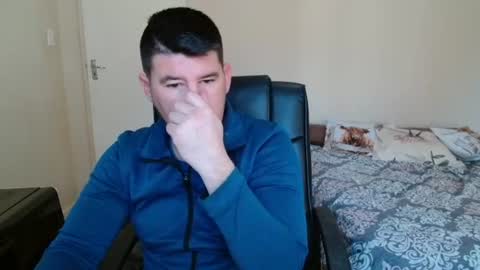 Snapshot of brendansexyboy098754 chatting on 07-20-26, 07:00 ask me lol online show from 07-20-26, 07:00
