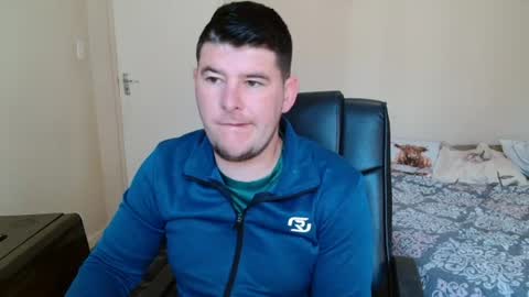 Snapshot of brendansexyboy098754 chatting on 07-21-26, 07:00 ask me lol online show from 07-21-26, 07:00