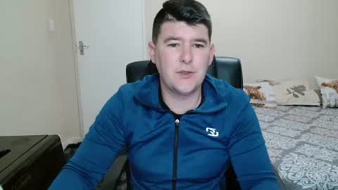 Snapshot of brendansexyboy098754 chatting on 07-22-26, 02:47 ask me lol online show from 07-22-26, 02:47