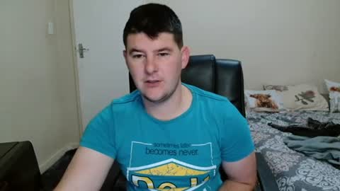 Snapshot of brendansexyboy098754 chatting on 07-24-26, 03:26 ask me lol online show from 07-24-26, 03:26