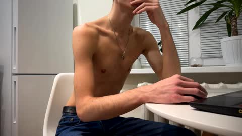 Snapshot of brendansilvers chatting on 12-24-24, 08:38 BrendanSilvers online show from 12-24-24, 08:38