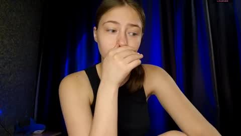 Snapshot of brendelle chatting on 05-18-26, 07:25 Mia online show from 05-18-26, 07:25