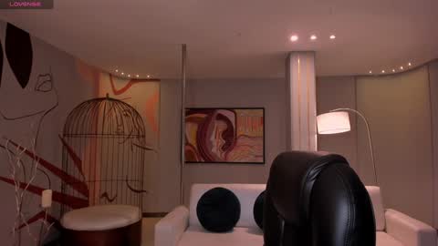 Snapshot of brennawalker chatting on 02-05-25, 03:13 Brenna Walker IG 4lexandracasas online show from 02-05-25, 03:13