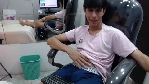 Esteban online show from 02-14-25, 02:07