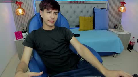 Esteban online show from 01-11-26, 01:54