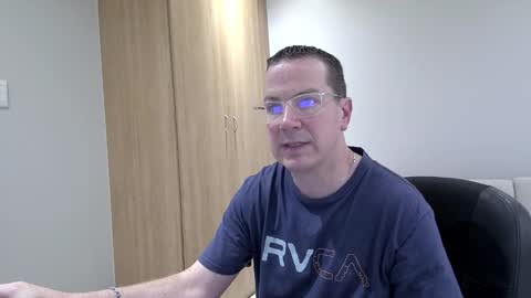 Brett online show from 09-28-25, 01:16