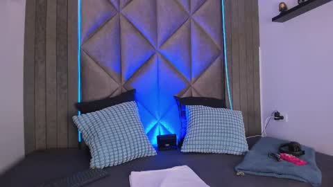 B R I A  online show from 09-23-25, 02:36